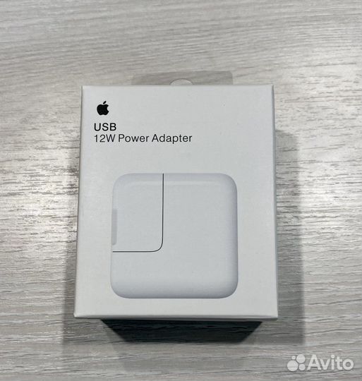 Зарядное устройство USB 2,4А для iPad/iPhone 12W