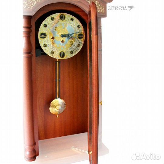 Часы украшенные