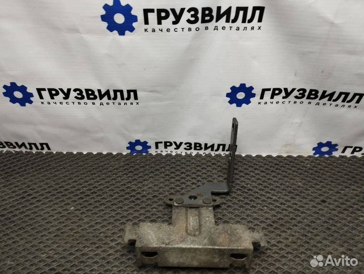 Кронштейн (крепление) Volvo FH4 21252110