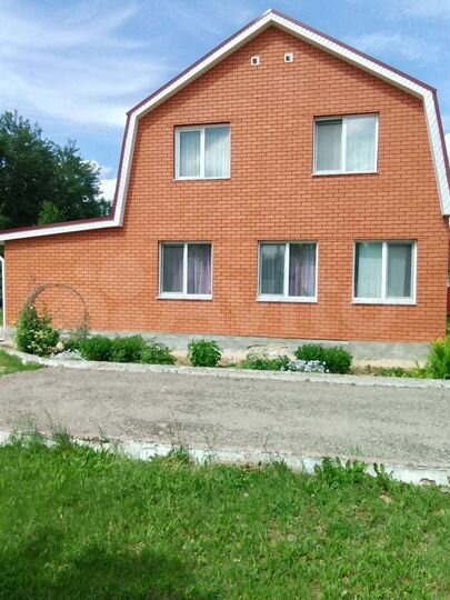 Дом 180 м² на участке 23 сот.