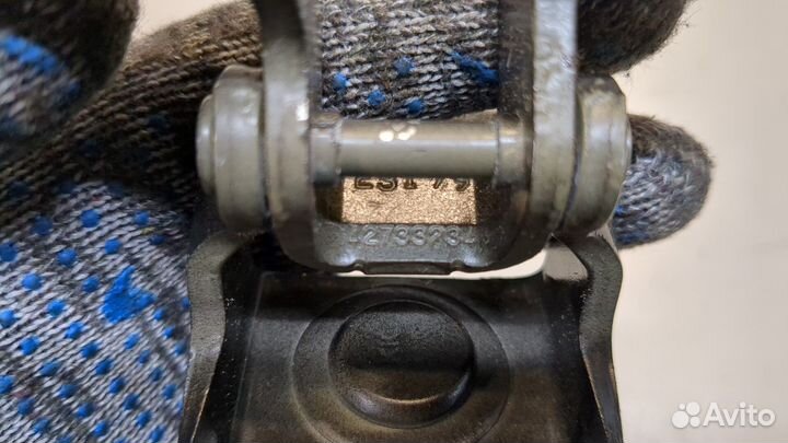 Петля крышки багажника левая Chevrolet Trax 2023