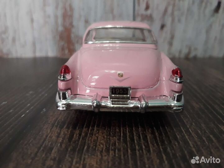 Модель коллекционная Cadillac 62 series