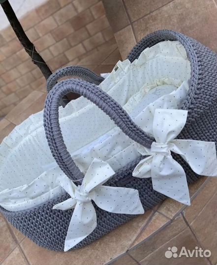 Вязаная люлька переноска