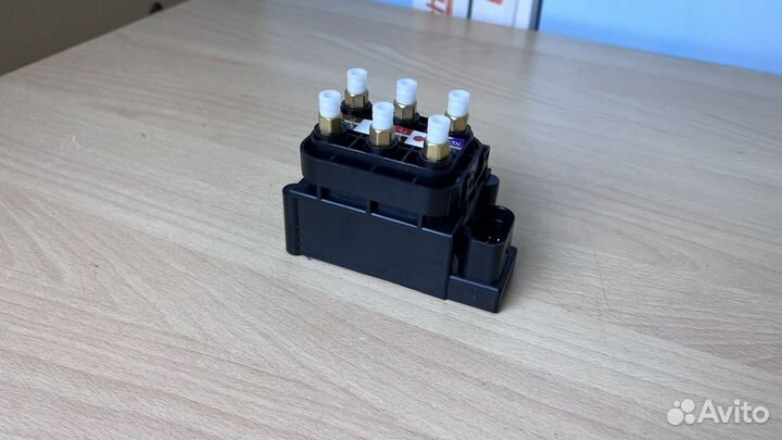 Блок клапанов Audi А6С6