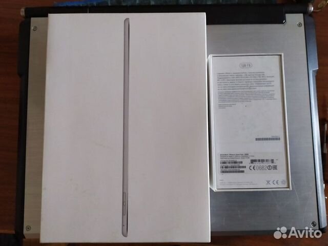 Коробка планшета iPad 2,iPhone 5s,6,6s,XS ориг