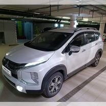 Mitsubishi Xpander Cross 1.5 AT, 2022, 33 000 км, с пробегом, цена 2 600 000 руб.