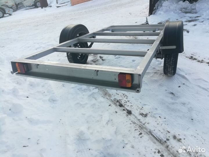 Прицеп платформа легковой