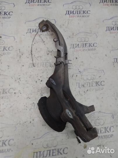 Кулак поворотный передний правый Audi Q7 2005