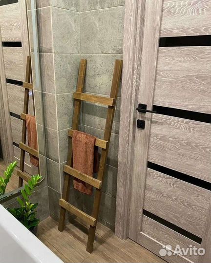 Вешалка для полотенец и одежды 