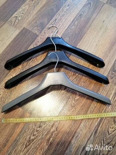 Плечики (вешалки) для одежды