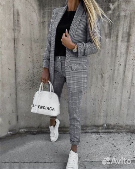 Костюм клетчатый