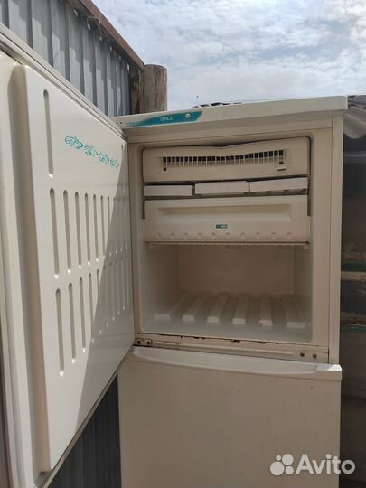 Холодильник stinol