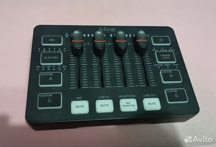Микшер fifine sc3