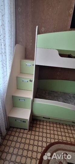 Продаётся двухъярусная кровать