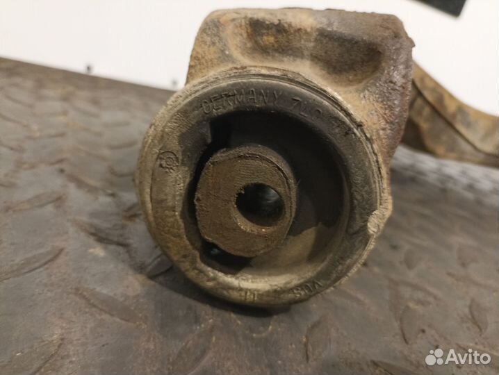 Рычаг передний нижний левый для VW Touareg