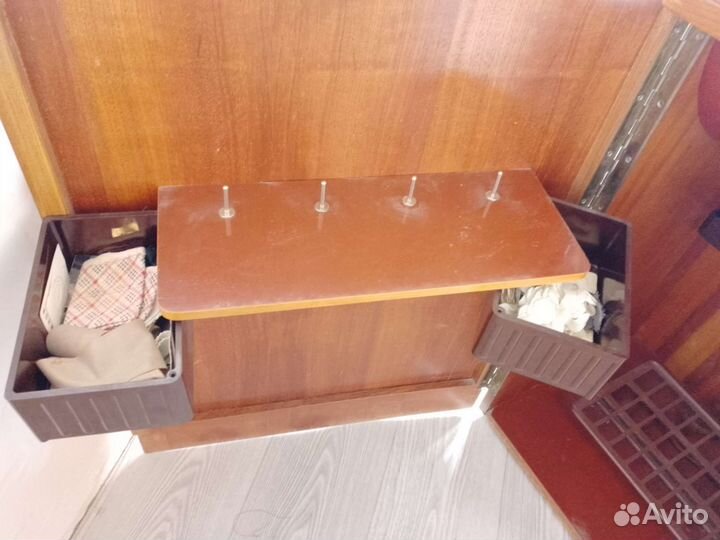 Швейная машина LADA