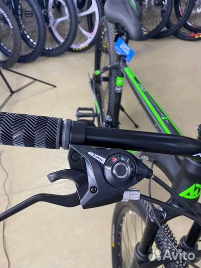 Велосипед горный взрослый колеса R29. Новый