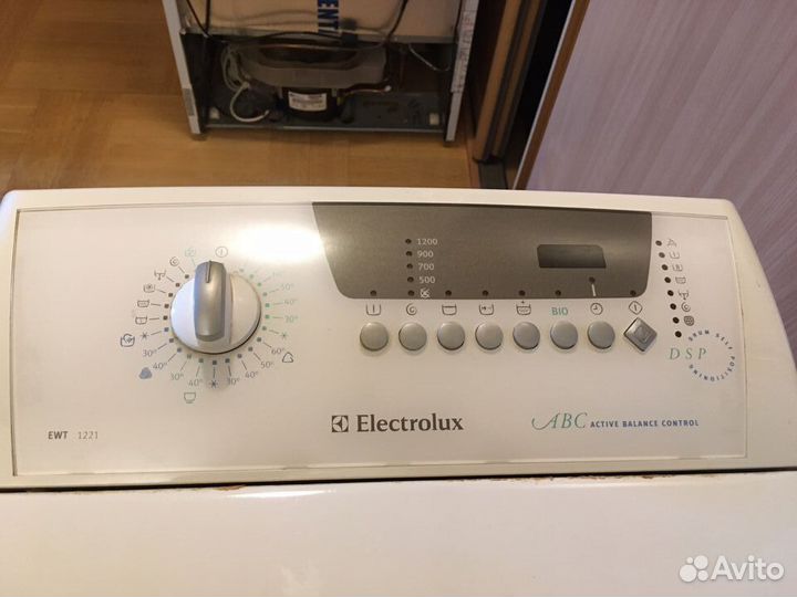 Стиральная машина Electrolux вертикальная загрузка