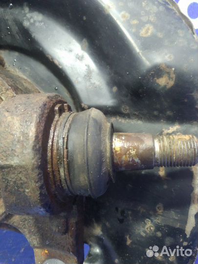 Передний правый поворотный кулак Honda Accord 7