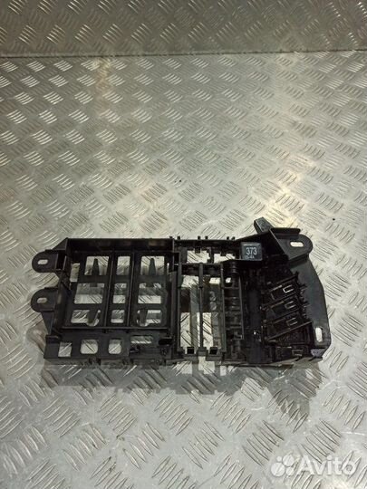 Корпус блока предохранителей Audi A6 C6