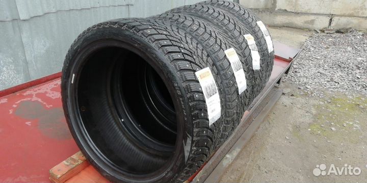 Pirelli Ice Zero 2 225/40 R18