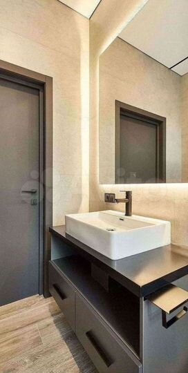 Дом 219 м² на участке 9,2 сот.