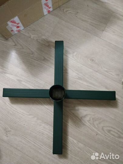 Подставка крестовая для установки новогодней елки