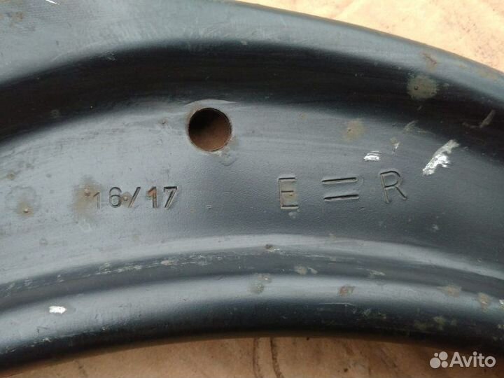 Рычаг подвески передний правый Nissan Qashqai Vi