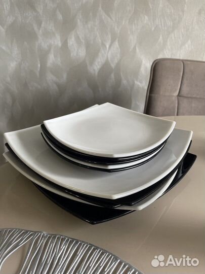 Набор столовой посуды 14 штук