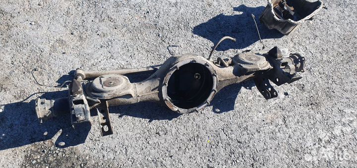 Паджеро спорт задний чулок моста