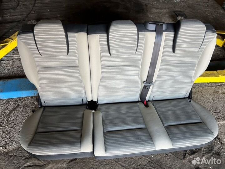 Сиденье заднее Renault Kangoo KW0Y K7M750 2012