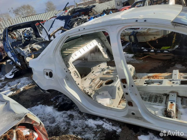 Крыло заднее правое Renault logan 2