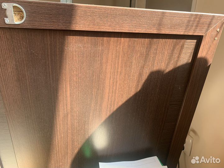 Зеркало в деревянной раме