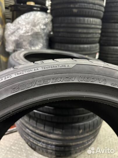 Yokohama Advan Sport V107 295/35 R21 107Y