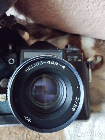 Зеркальный фотоаппарат 