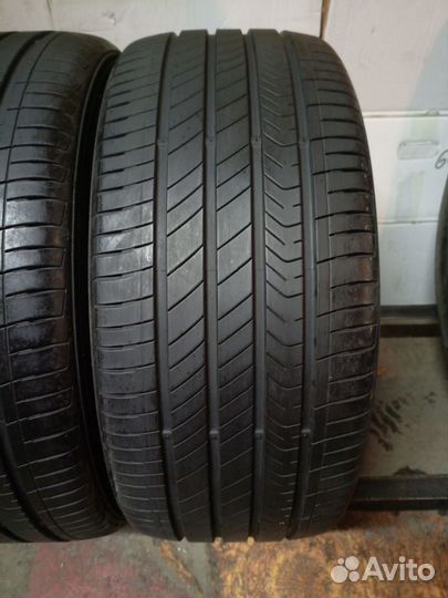 Kumho Majesty 9 Solus TA91 235/45 R17 97W