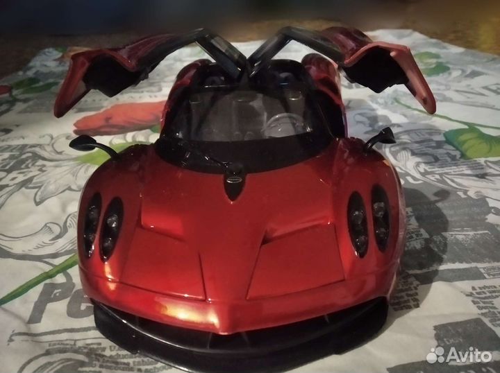 Машина на радиоуправлении Pagani