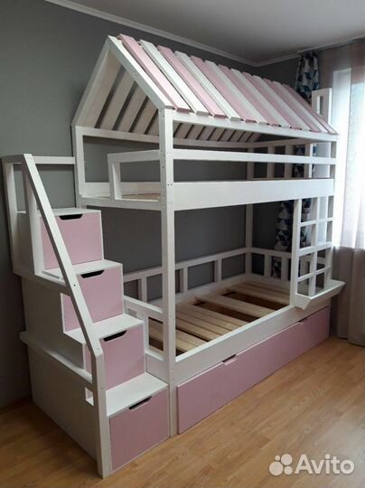 Кровать двухьярусная десткая. Домик чердак