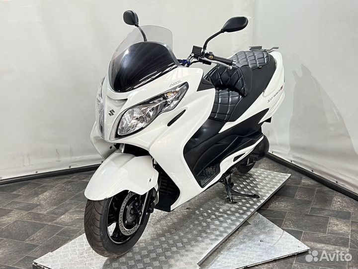 Максискутер Suzuki Burgman (SkyWave) 400