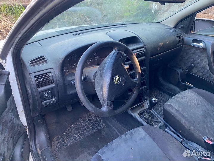 Разбор на запчасти Opel Astra G