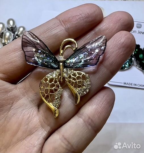 Брошь бабочка