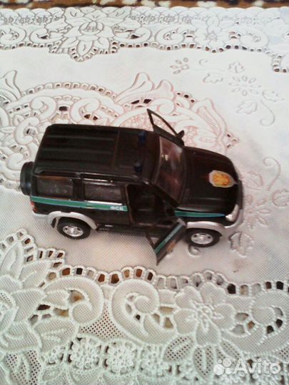 Продаю коллекционные машинки