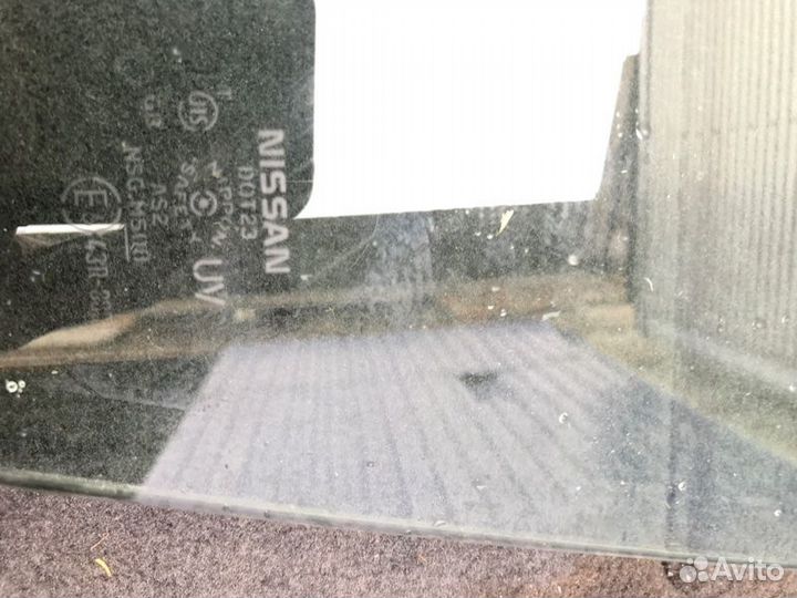 Стекло двери переднее левое Nissan Teana J32 VQ25