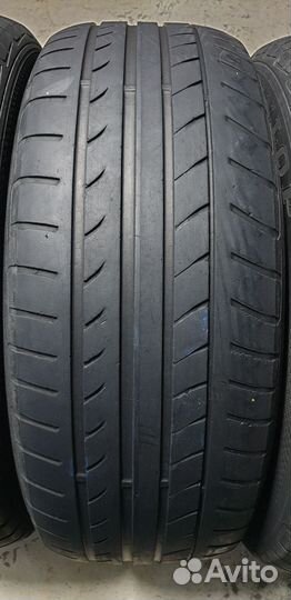 Dunlop SP Sport Maxx TT DSST 225/60 R17 99V