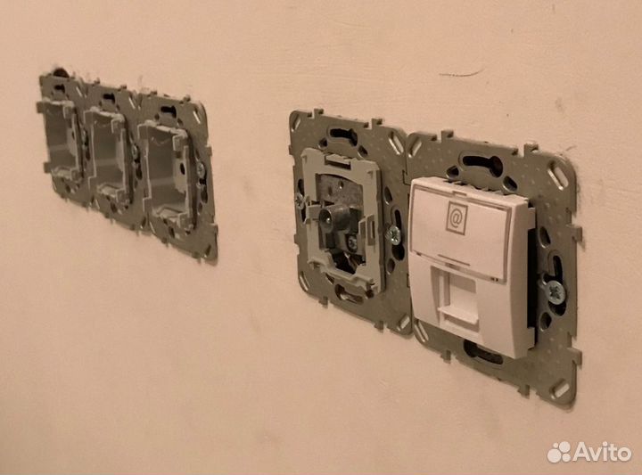 Электрик. Ремонт розеток, выключателей Екатеринбур