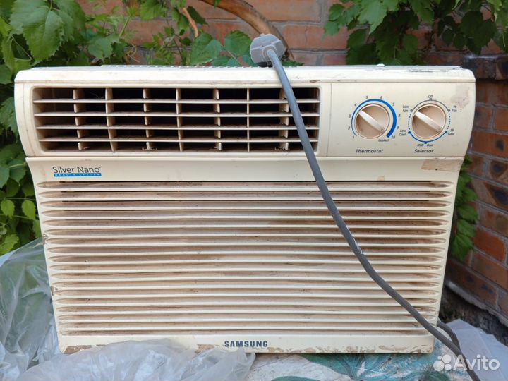 Оконный кондиционер Samsung исправный