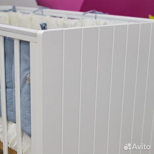 Кровать с маятником