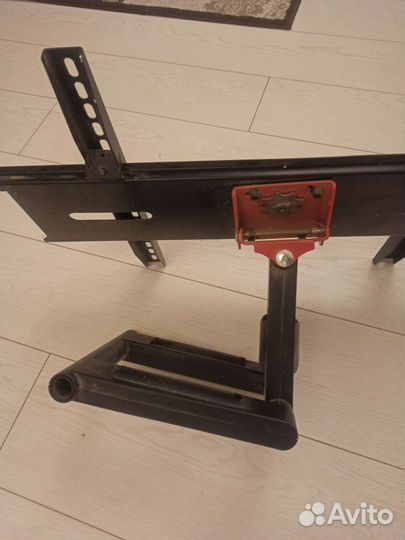 Кронштейн для телевизора