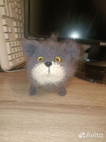 Вязанная игрушка шерстяная - кошечка Буся