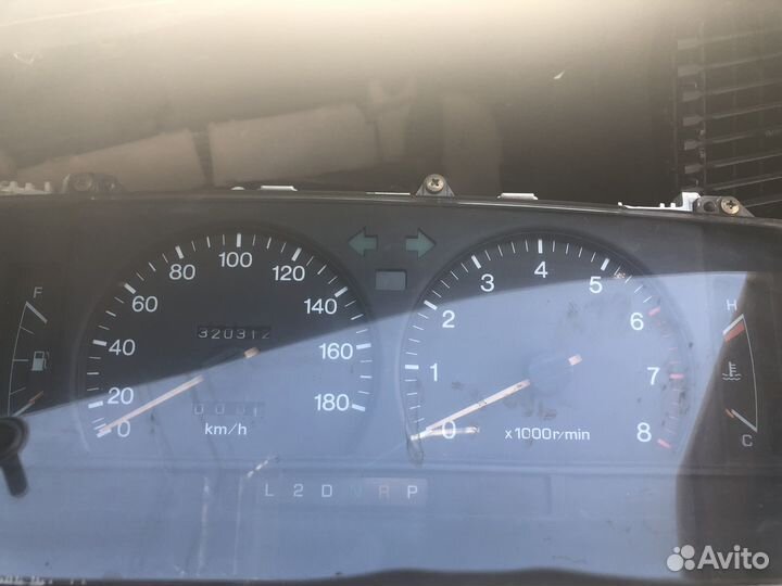 Toyota Crown 131 в разбор